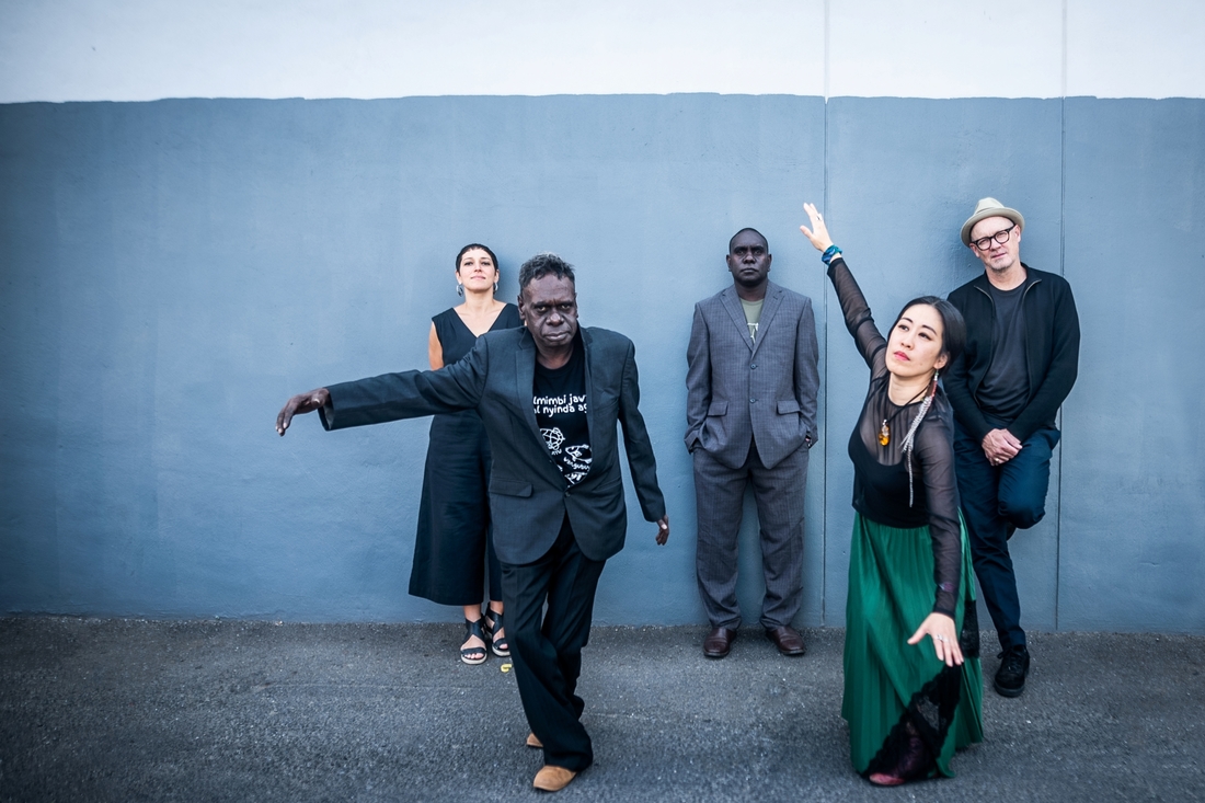 Hand to Earth. Photo credits: Emma Luker